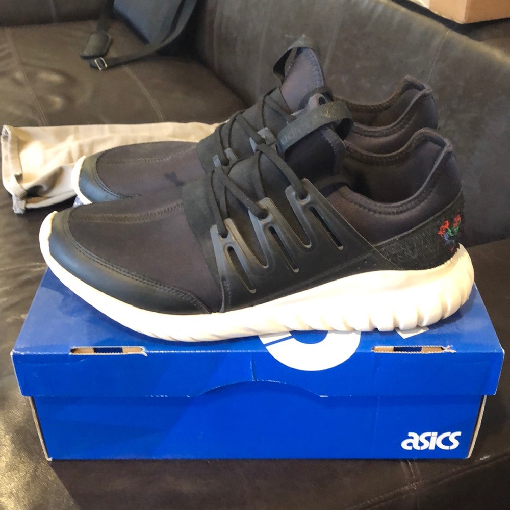 Mens Sneakers Adidas Tubular “Year of the Rooster”